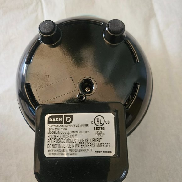 Dash Limited Edition mini blue snowman Waffle maker never used without box - Picture 4 of 5